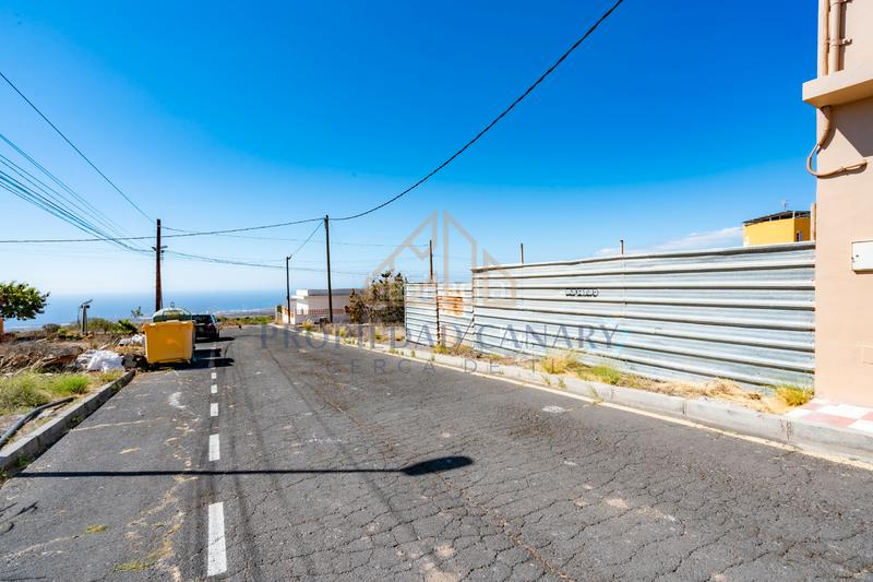 Foto b9df9c8f-290a-48e5-9e97-19ea817dbebd. Terreny residencial a n/a a Arico