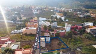 House in Calle del pino 60. ¡casa tradicional canaria  con terreno en la victoria de acentej
