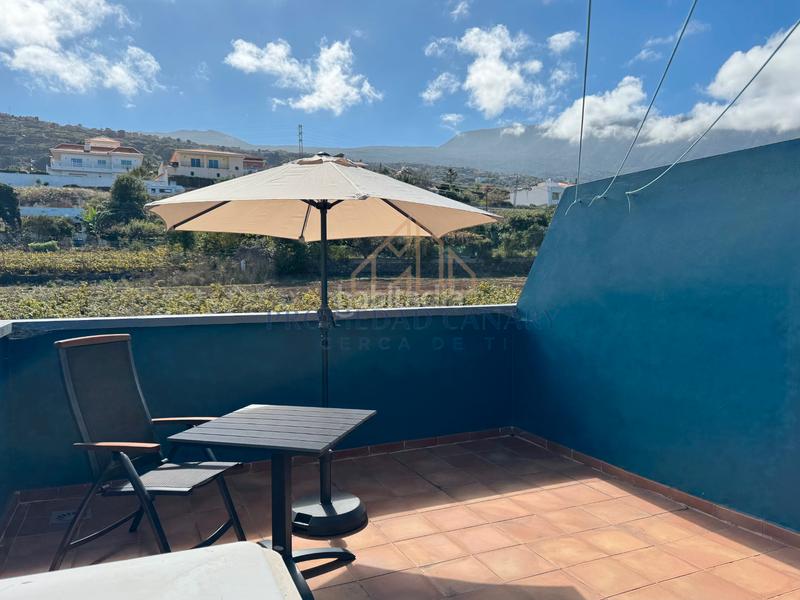 Foto 0cd7add0-9a48-48e3-8a4f-abaadb819b0e. Rent towny house with parking in La Perdoma - San Antonio - Benijos Orotava (La)