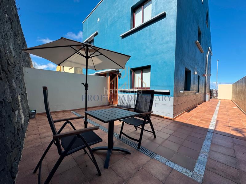 Foto 188a358c-ce78-44de-8606-eb52ada5221a. Rent towny house with parking in La Perdoma - San Antonio - Benijos Orotava (La)