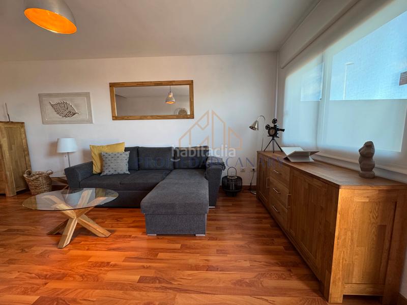 Foto 83247bc0-da58-4080-a306-70d4ef7050c8. Rent towny house with parking in La Perdoma - San Antonio - Benijos Orotava (La)