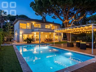 Casa a Caldes d�Estrac. Casa a 4 vientos con vistas