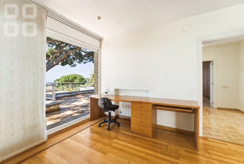 Foto 02a6869f-d019-48cc-9e27-608f883f76d9. Casa amb xemeneia calefacció aparcament piscina a Caldes d´Estrac