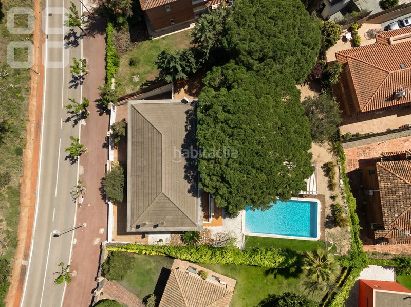 Foto a808ab35-b970-415d-9aac-a2041faaf6a2. Casa amb xemeneia calefacció aparcament piscina a Caldes d´Estrac