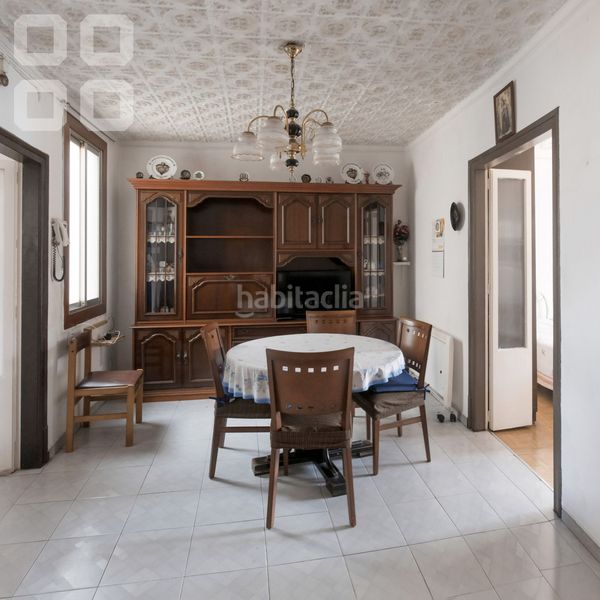Foto 82cddac2-2ff1-4d35-8b5a-655aa0d7e1b1. Piso en El Poble Sec - Parc de Montjuïc Barcelona