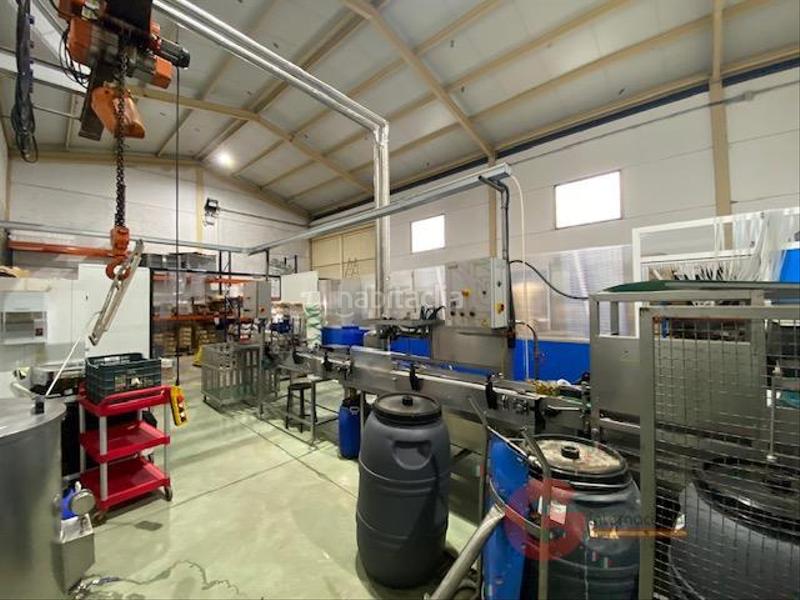 Foto 712e4b7d-696a-46e3-8fc0-f9166b267986. Nave industrial nave en Noalejo