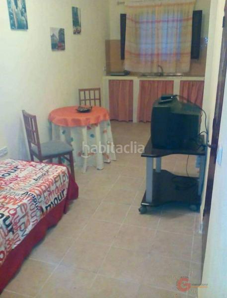 Foto 6bc7a39d-d57b-4c55-bfb4-9fa08d7ec3f1. Casa  en Centro Salobreña