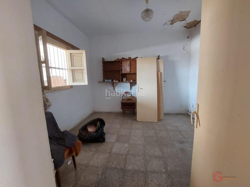 Foto a0ce2aeb-6622-42e5-b886-f34a6b8b48c5. Casa  en Centro Salobreña