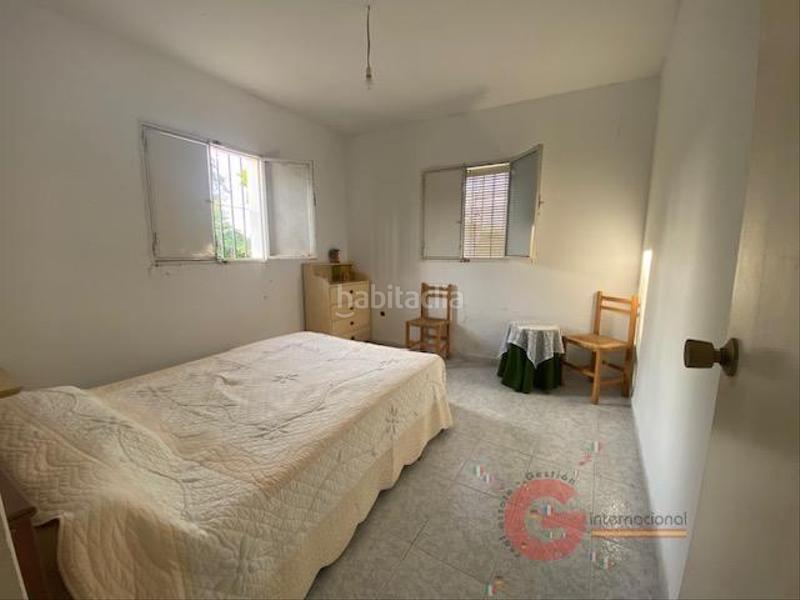 Foto 16562daf-8e16-48e7-a576-6d2a09947c52. Chalet with parking pool in Viña Málaga Torre del Mar