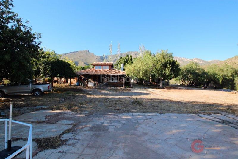 Foto be9a4846-c8e0-4b03-8a4d-c482f5fa221d. Masía finca rustica en Vélez de Benaudalla