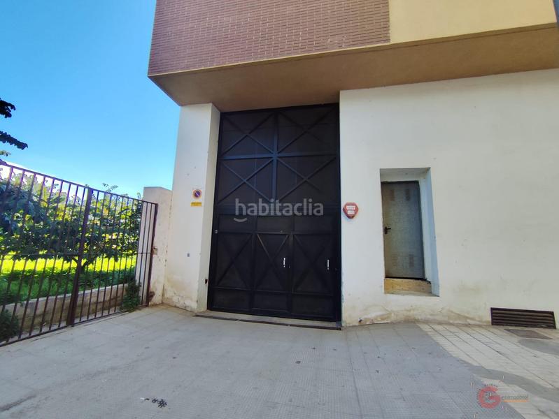 Foto b93ef3e1-ab19-4f5a-9e96-f63f4709a10e. Parking coche garaje en Almuñecar centro Almuñécar