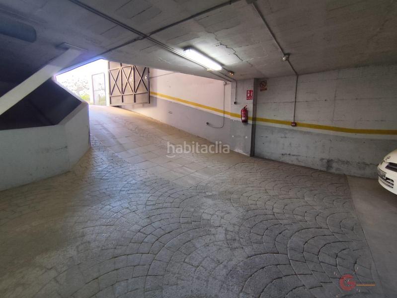 Foto ed83c622-9961-4375-85d6-3ea3bc44b20c. Parking coche garaje en Almuñecar centro Almuñécar