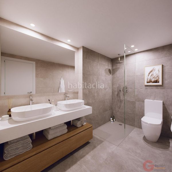 Foto a4724f9c-cec5-45b3-a957-23228f27e9c6. Pis amb aparcament piscina a Montemar Torremolinos