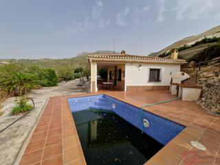 Masia a Ítrabo. Itrabofinca rustica