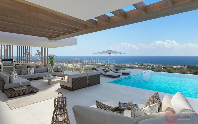 Foto a5e6c7bf-ca42-4598-9a72-fe3ff7f9c6b0. Xalet amb aparcament piscina a La Concha - Resina Golf Estepona