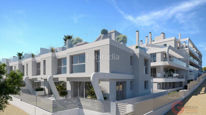 Foto 3e34745f-2308-46bd-9bc2-b95ec070d40b. Casa amb aparcament piscina a Zona Calvario Estepona