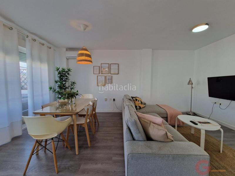 Foto d3ae0965-72f1-43ef-9069-fdfe391fe33f. Etagenwohnung in Centro Salobreña