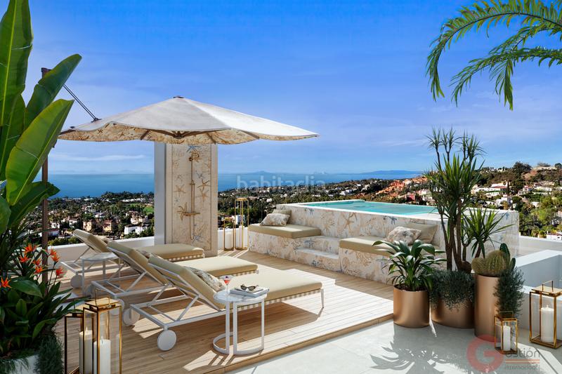 Foto 428baf4d-08bb-4fff-8911-5a90eaa0cc1d. Chalet mit parking in Los Naranjos Marbella