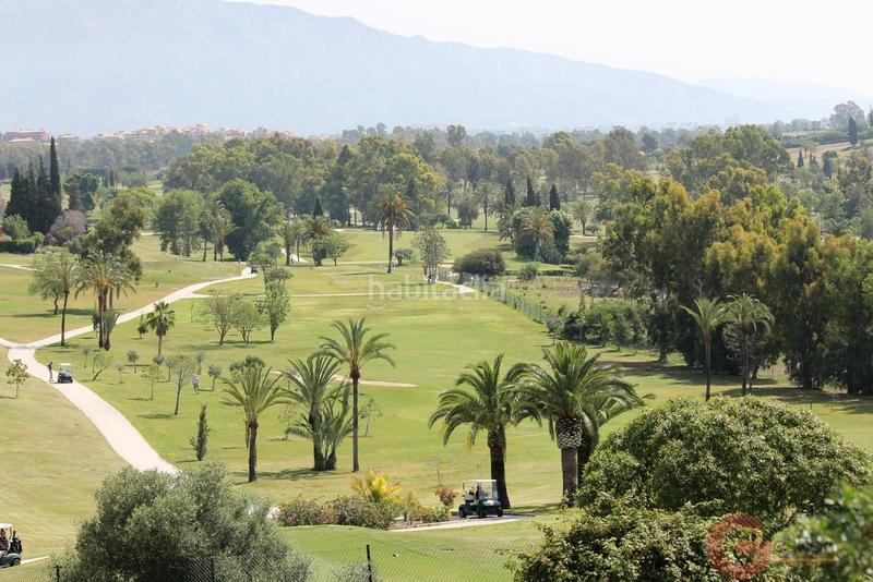 Foto 25b513be-50e6-4fb7-bb0f-fe034b9cf794. Chalet con parcheggio piscina in Centro Estepona