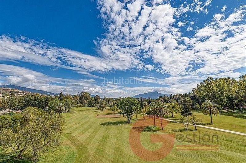 Foto c72c3b33-6ae5-456a-8c0a-2e0046a9a7db. Chalet con parcheggio piscina in Centro Estepona