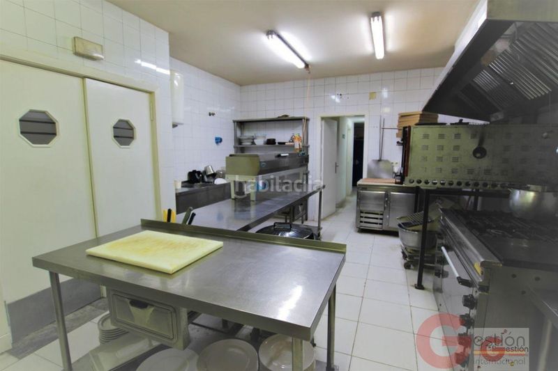 Foto 1063542a-a26e-47bd-8aeb-8cdba6371b95. Local comercial a Centro Salobreña