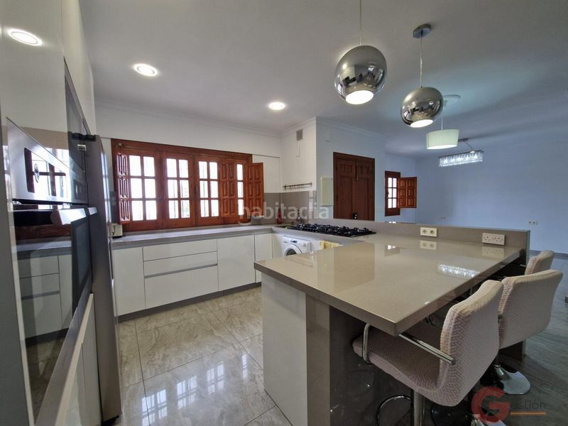 Foto 4c51618e-61c2-436d-b60d-a673863a964a. Casa amb calefacció a Centro Salobreña