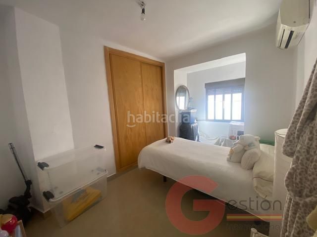 Foto 1615d4e1-beb2-418f-86f5-84f9fafdf86f. Chalet villa en Otívar