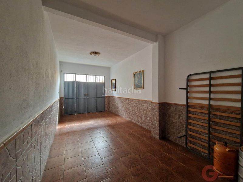 Foto 67a53529-e16d-4b2a-9c10-5d6f794eae7e. Casa amb aparcament a Molvízar