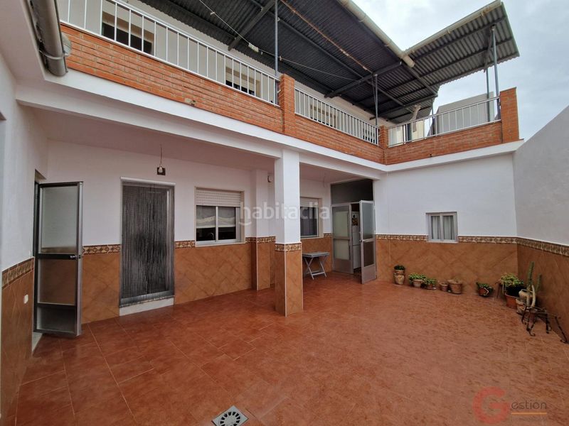 Foto c331db83-b573-4b11-90f3-5bdcbf6fbc3b. Casa amb aparcament a Molvízar