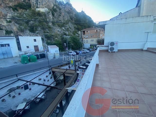 Foto 0de1d6a8-8995-4744-bc24-b32bbb205c73. Edificio  en Otívar