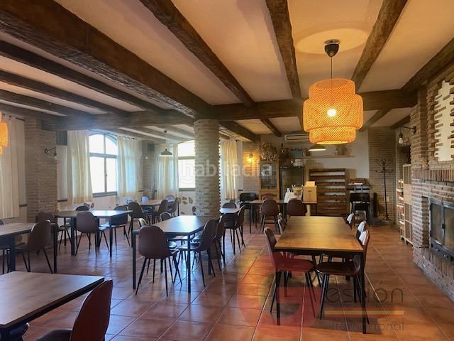 Foto 3b627bd8-c2eb-4b24-b0fa-a4782818bc2e. Edificio  en Otívar