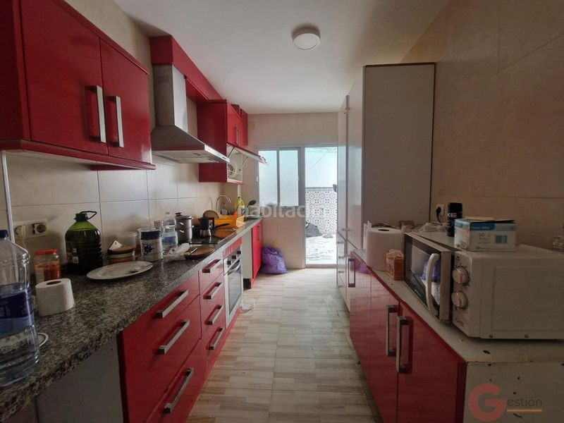 Foto 1f3e15a4-54af-4590-82fc-7bf70008d289. Casa amb aparcament a Motril ciudad Motril