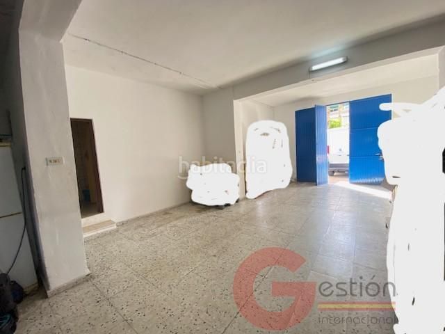 Foto 0066a4a2-edc7-4f93-a452-bdf0c0f9ec8a. Edificio  en Almuñecar centro Almuñécar