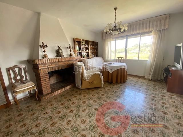 Foto 4c8213a9-a353-4b18-bc96-7c08e036f68c. Edificio  en Almuñecar centro Almuñécar