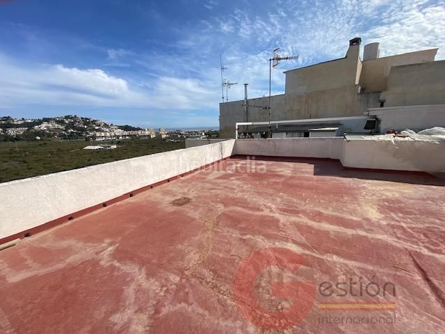 Foto b65a744a-80c6-4cfa-b048-ed2eebe8cff3. Edificio  en Almuñecar centro Almuñécar