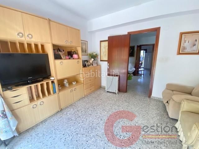 Foto c65922a8-d80e-4780-889f-88cac4630437. Edificio  en Almuñecar centro Almuñécar