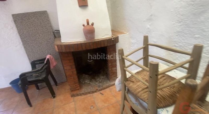 Foto 8d98645d-cf73-4119-a2ab-7aa50a3237c5. Masia amb aparcament a Comares