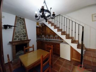 Casa a Guájares (Los). Guájar faragüitcasa