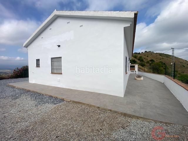 Foto 9ca5e047-3a18-4556-ba6d-2b64a7864014. Masia amb piscina a Cútar