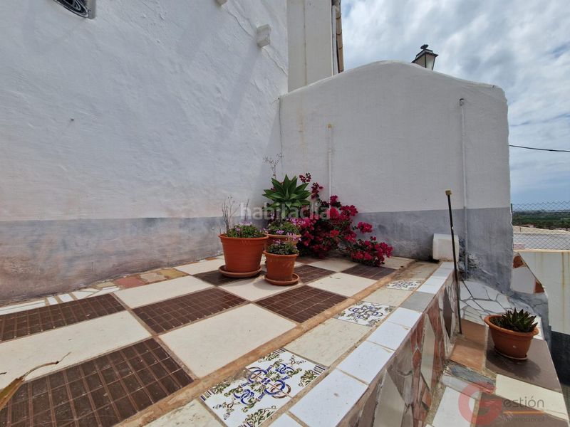 Foto 4363b20e-56fc-4683-887f-3b26fc74eb60. Casa a Centro Salobreña