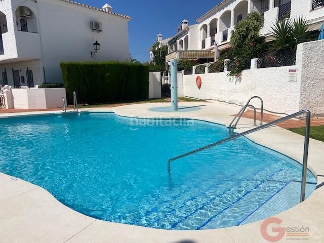 Foto 310ec3e4-39a8-4751-826e-b7e1a2d5f82b. Xalet amb piscina a nueva Nerja Nerja