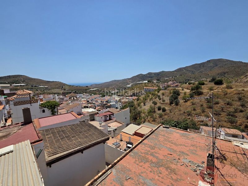 Foto 1609d302-069f-478a-ac8f-5da8e7cda04d. Casa amb aparcament a Ítrabo