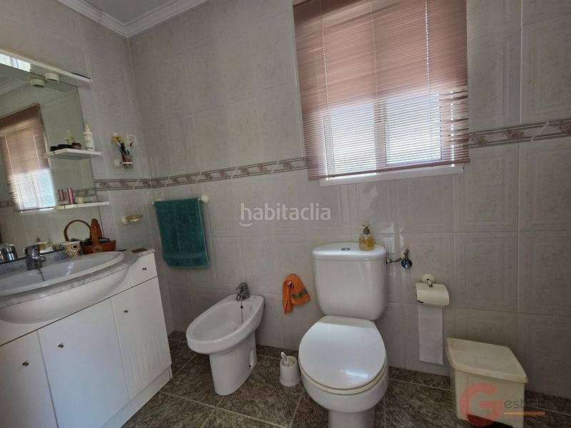 Foto 34cd4566-80da-423d-9f6b-c3ab48738a8b. Casa amb aparcament a Ítrabo