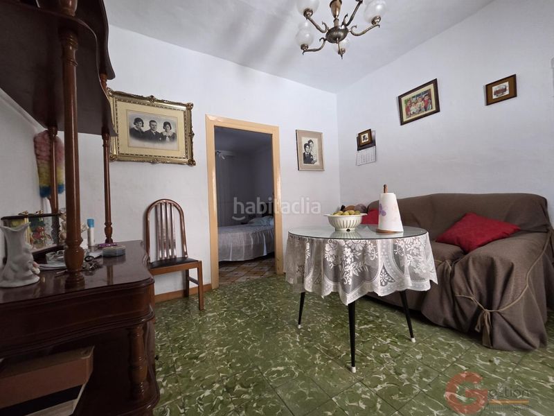 Foto 4729a325-0782-48d4-86d8-142f57fcd135. Casa amb aparcament a Ítrabo