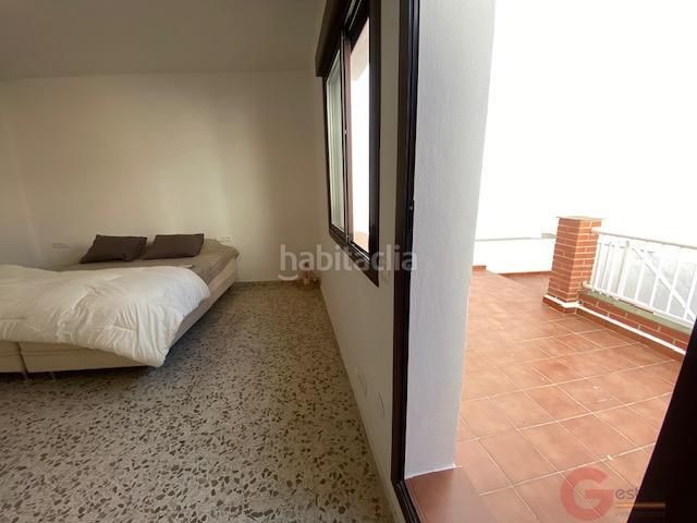 Foto 8649feb0-7cb1-40a6-b3eb-c98e09aa96e7. Casa a Centro Nerja
