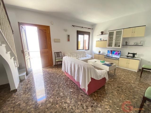Foto e5bbfbaa-67d1-4b88-8713-ff82929d680a. Casa a Centro Nerja