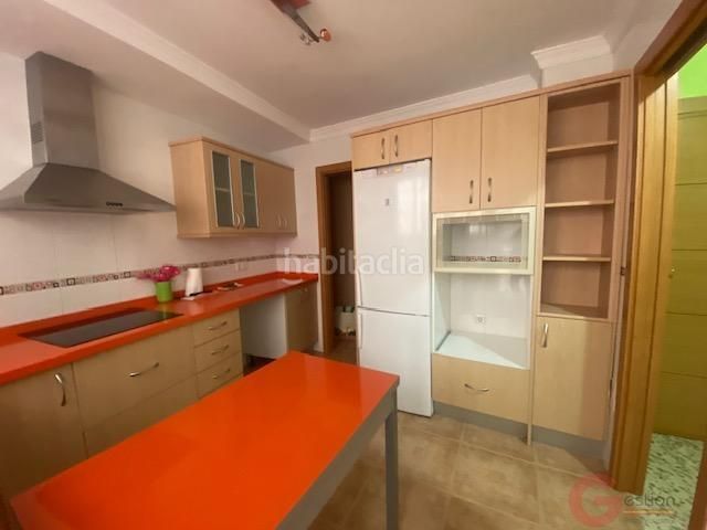 Foto 3f20ffe8-4a73-4cd0-9dcb-df8dd0d30941. Pis a Centro Torre del Mar