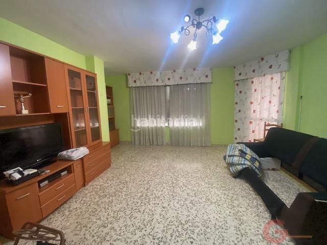 Foto 4b297731-4da4-4cdc-8471-922541bf00f4. Pis a Centro Torre del Mar