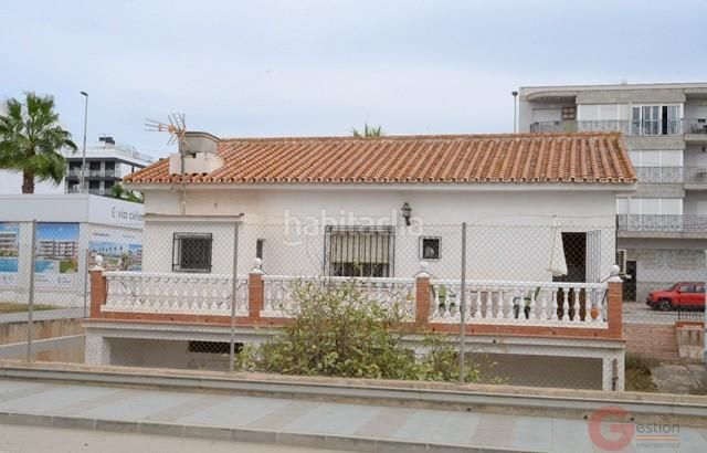 Foto 10301c91-588e-46bf-86f4-412c8e8b50b3. Xalet amb aparcament a Laguna Beach Torrox