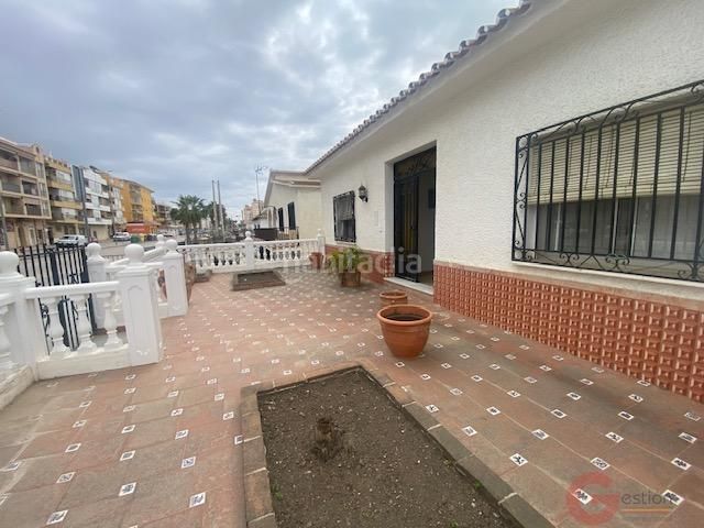 Foto c8b086ff-f2b8-4021-a9ad-b723944361b2. Xalet amb aparcament a Laguna Beach Torrox